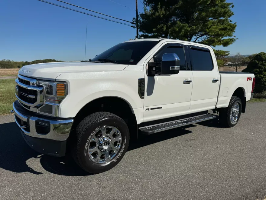 2020 Ford F-350 Lariat photo 1