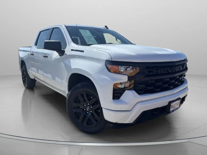 2023 Chevrolet Silverado 1500 Custom photo 1