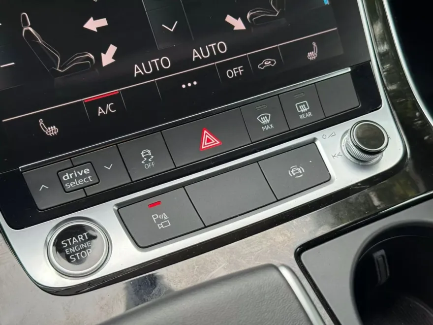 2022 Audi Q7 45 Premium Plus photo 22