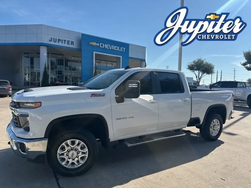 2024 Chevrolet Silverado 2500HD LT photo 1