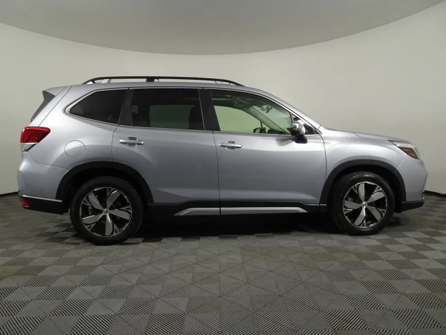 2021 Subaru Forester Touring photo 1