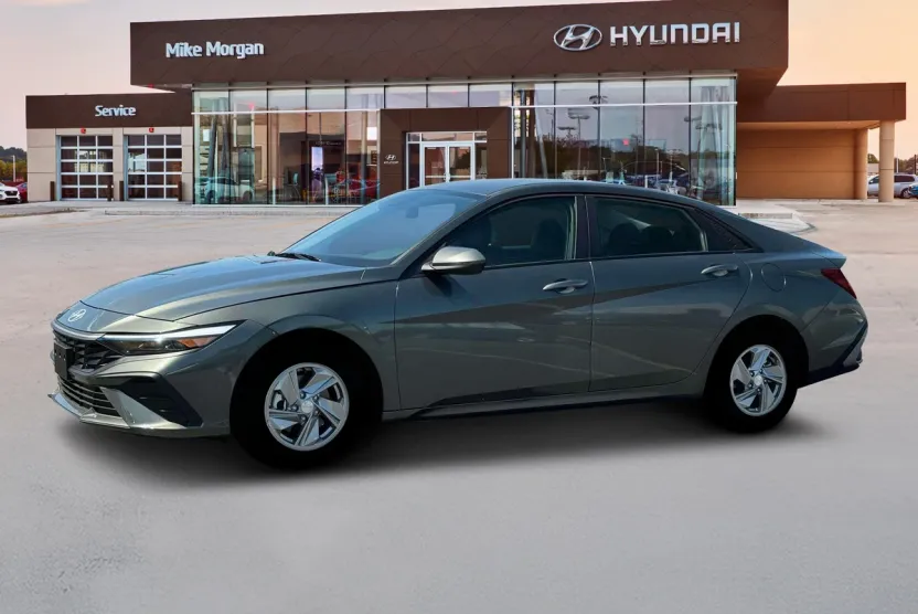 2025 Hyundai Elantra SE photo 1