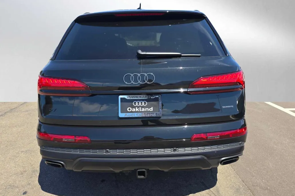 2025 Audi Q7 Prestige 55 photo 1