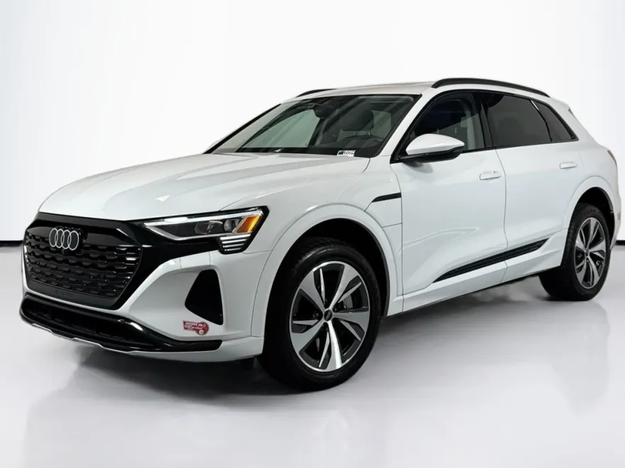 2024 Audi Q8 E-tron Premium photo 1