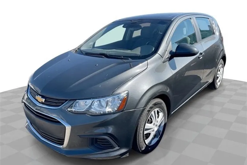 2020 Chevrolet Sonic LT photo 1