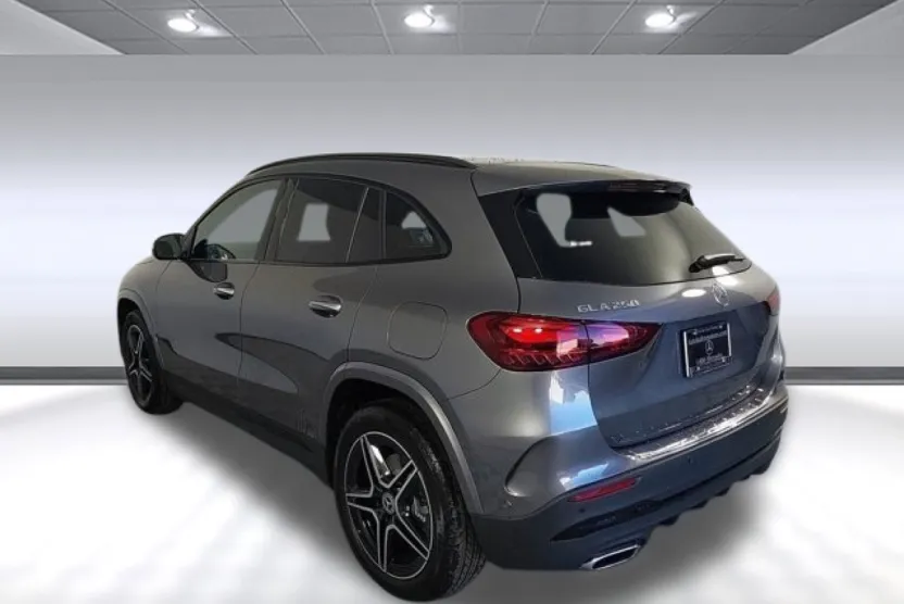 2025 Mercedes Benz GLA 250 photo 1