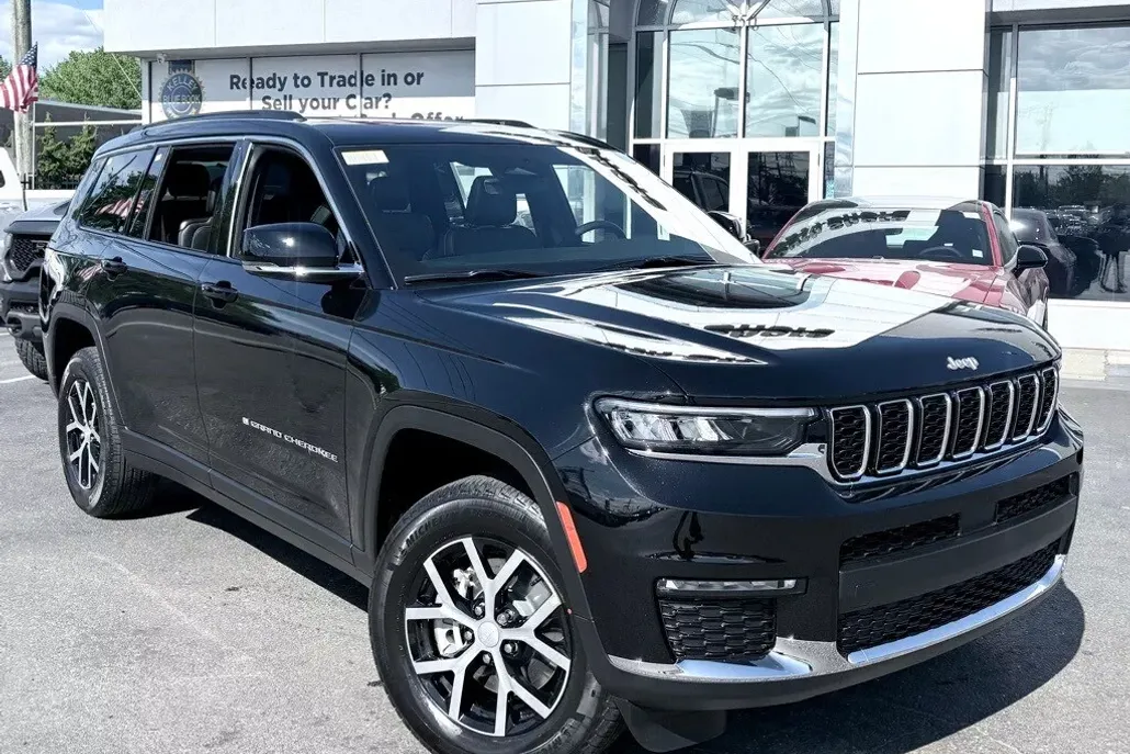 2025 Jeep Grand Cherokee L photo 1