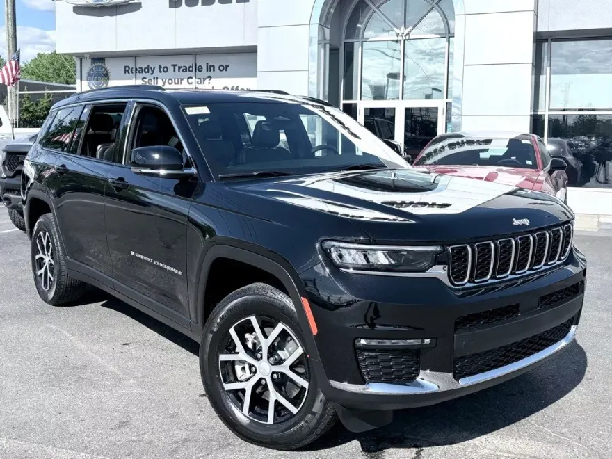 2025 Jeep Grand Cherokee L photo 1