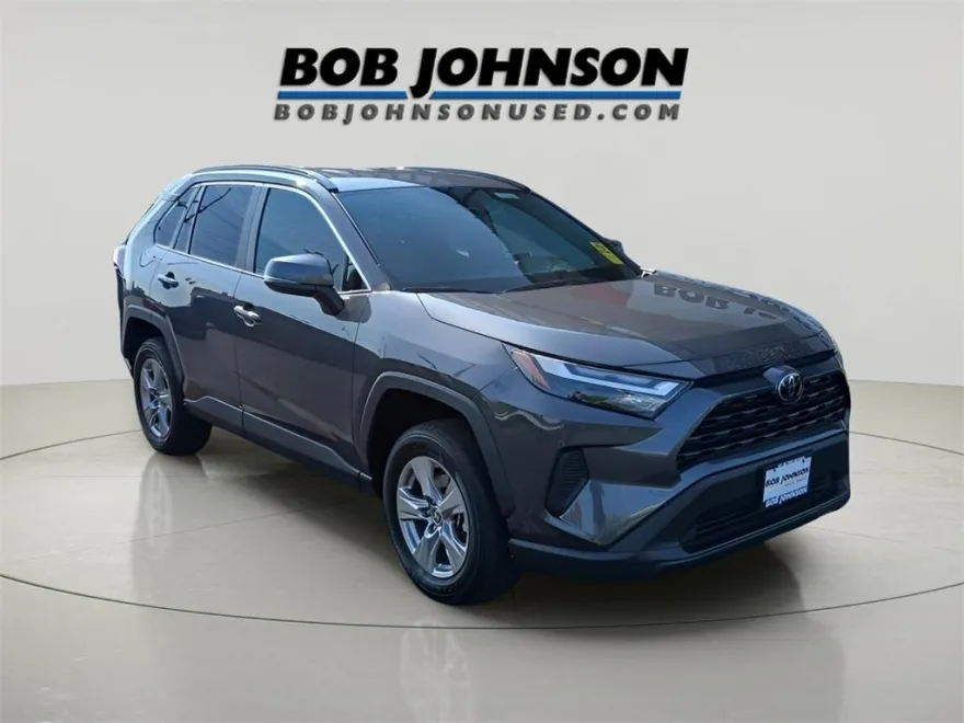 2025 Toyota RAV4 XLE photo 1
