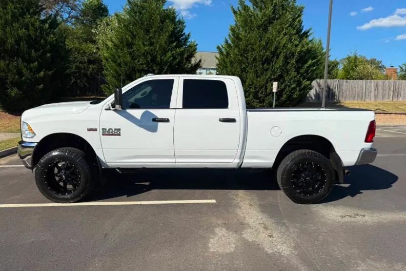 2018 Ram 2500 Tradesman photo 1