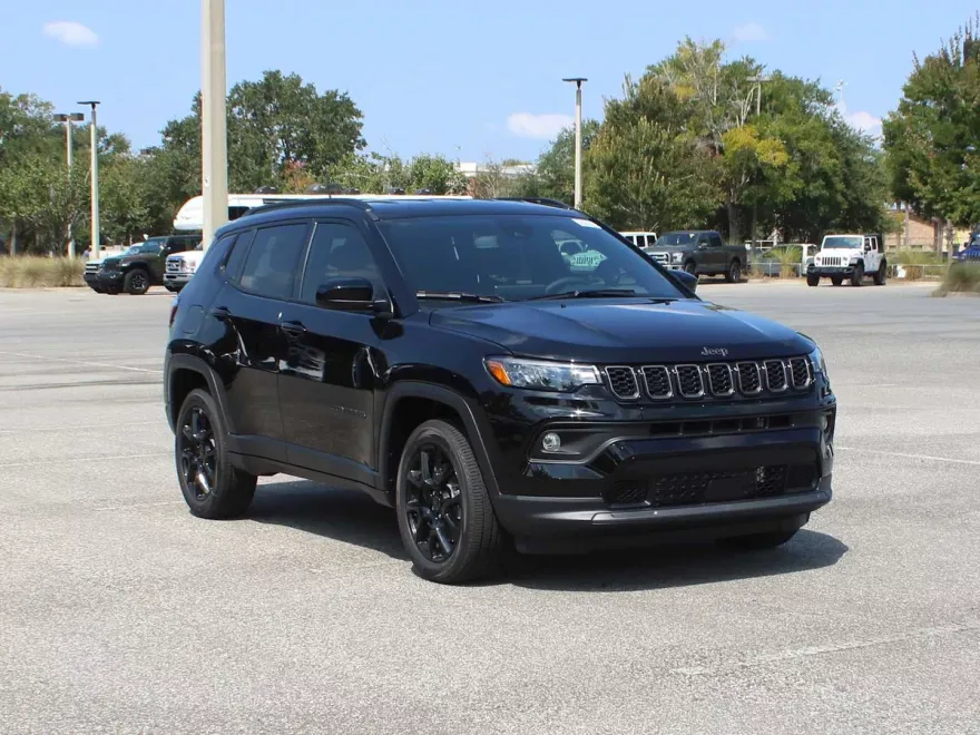 2026 Jeep Compass Latitude Altitude photo 1