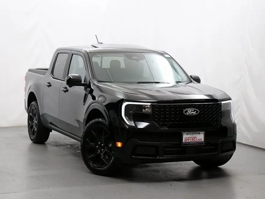 2025 Ford Maverick Lariat photo 1