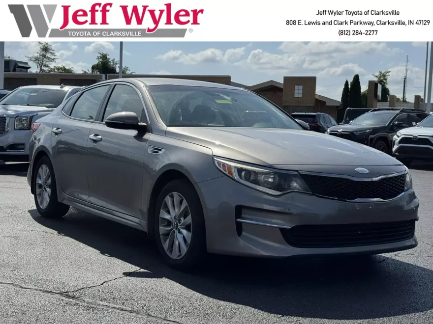 2018 Kia Optima LX photo 1