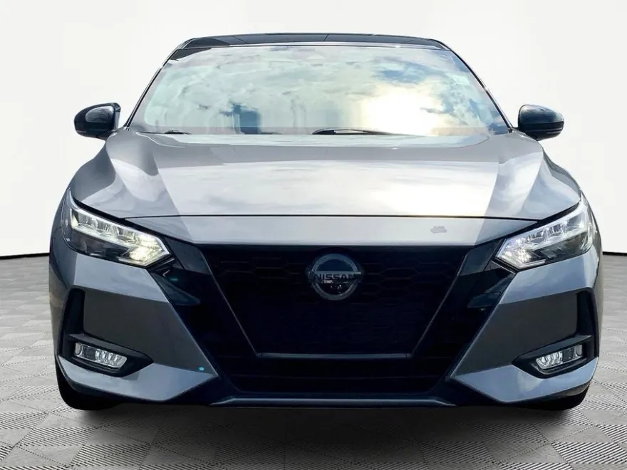 2023 Nissan Sentra SR photo 1