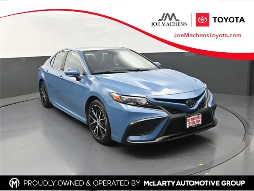 2023 Toyota Camry SE photo 1