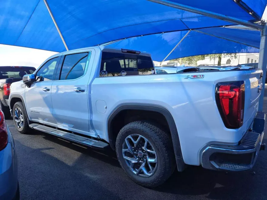 2024 Gmc Sierra 1500 SLT photo 1