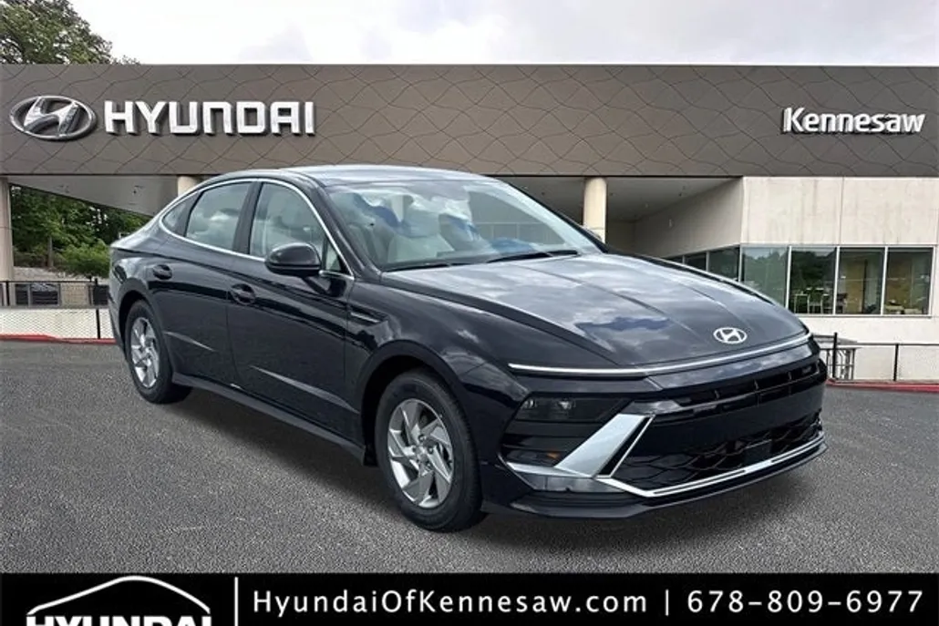 2025 Hyundai Sonata SE photo 1