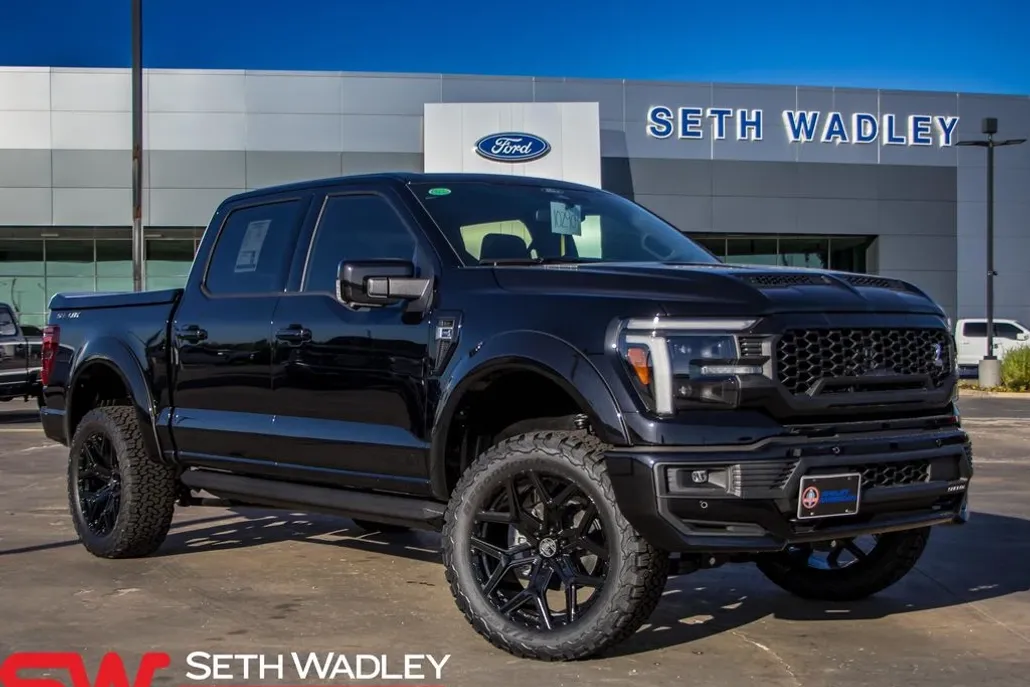 2025 Ford F-150 Lariat photo 1