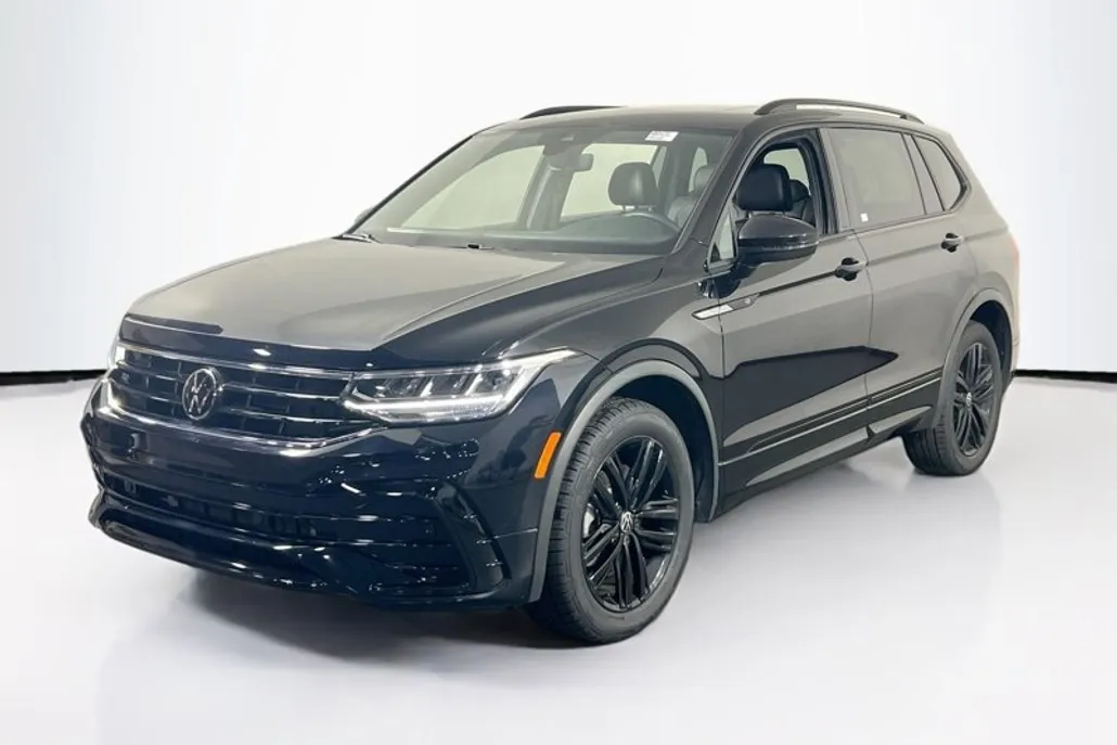 2022 Volkswagen Tiguan SE R-Line Black photo 1