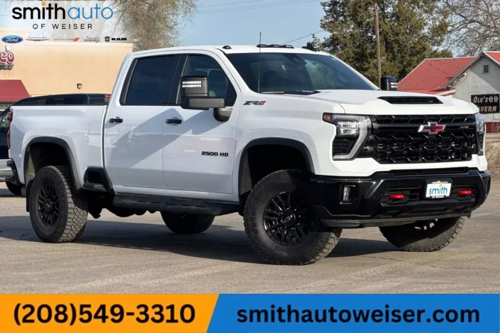 2024 Chevrolet Silverado 2500HD ZR2 photo 1