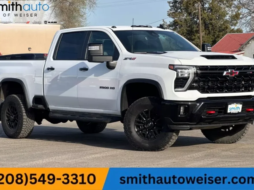 2024 Chevrolet Silverado 2500HD ZR2 photo 1