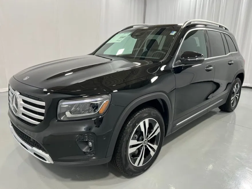 2025 Mercedes Benz GLB 250 4MATIC photo 1