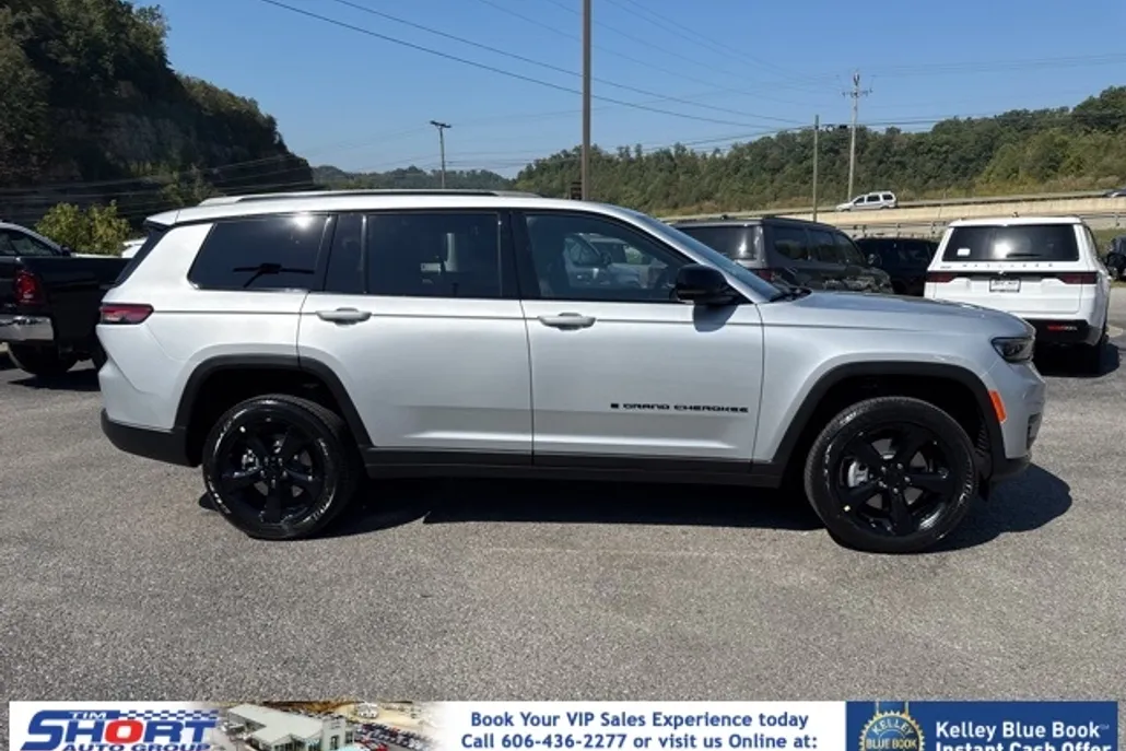 2025 Jeep Grand Cherokee Altitude X photo 1