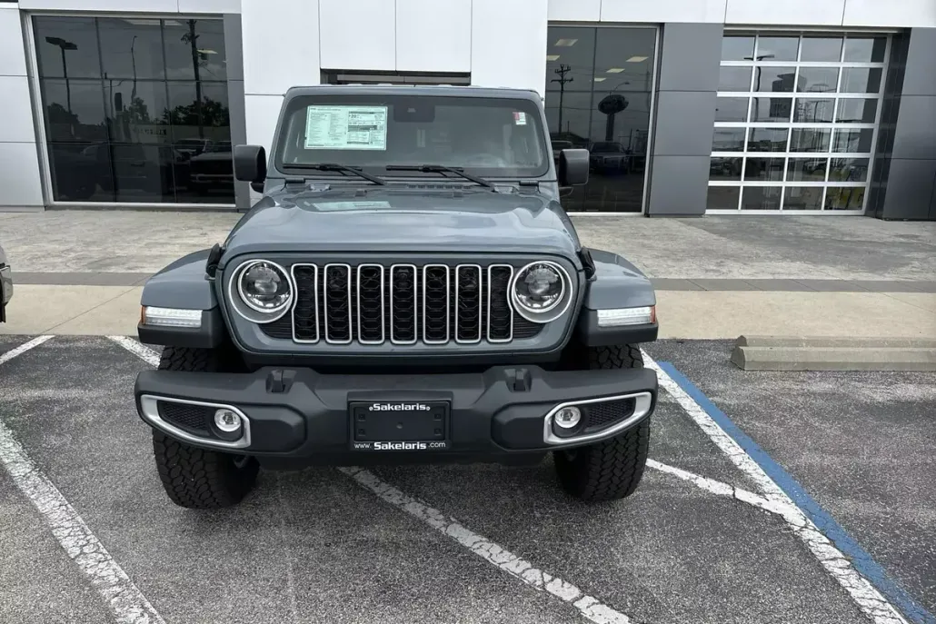 2024 Jeep Wrangler Sahara photo 1