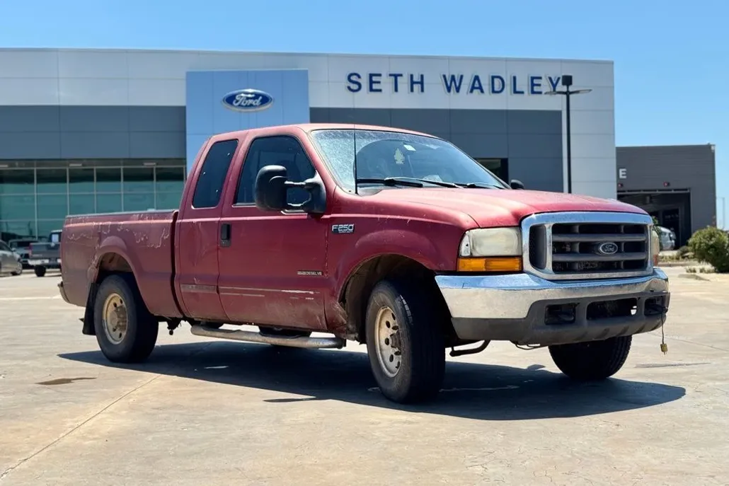 2001 Ford F-250 photo 1