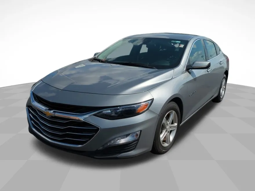 2024 Chevrolet Malibu 1LT photo 1