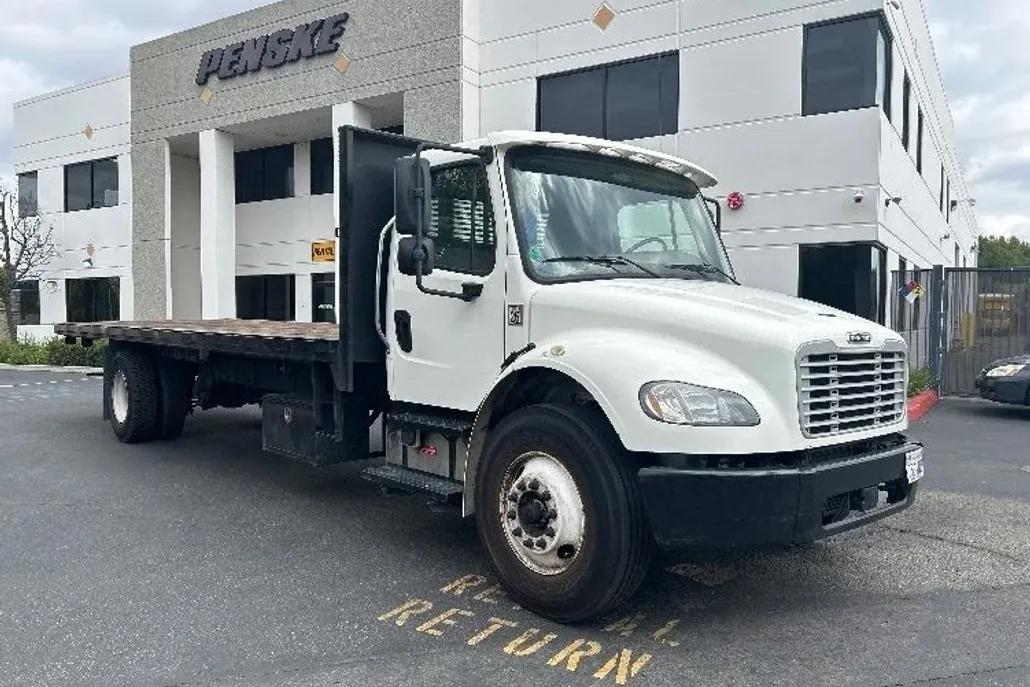 2020 Freightliner M2 106 Medium Duty photo 1