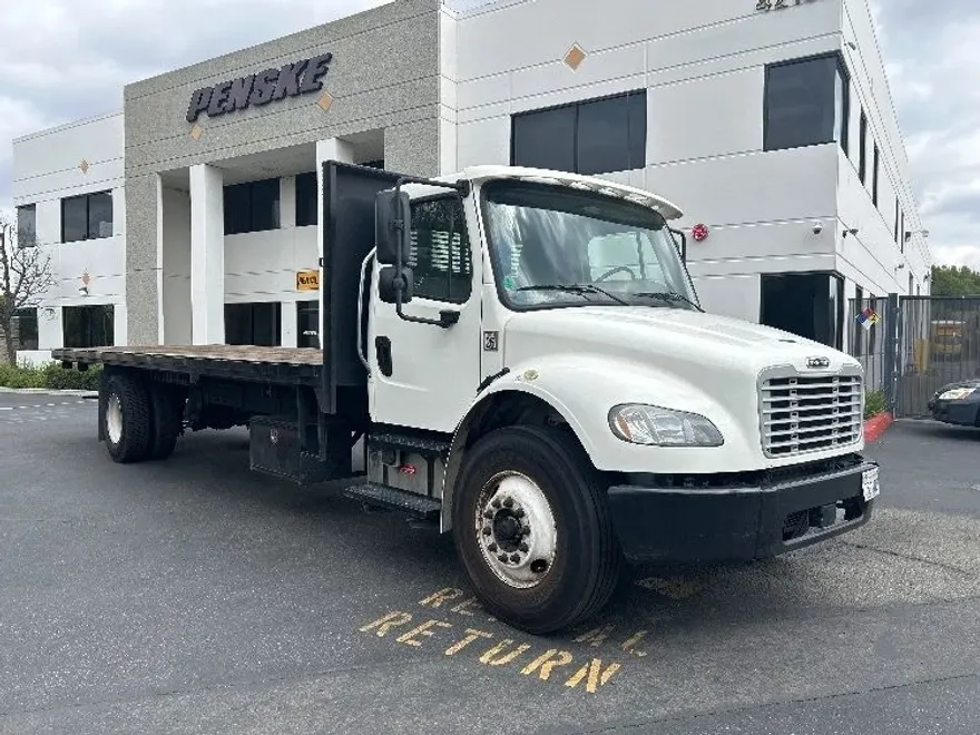 2020 Freightliner M2 106 Medium Duty photo 1