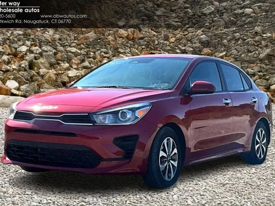 2023 Kia Rio S photo 1