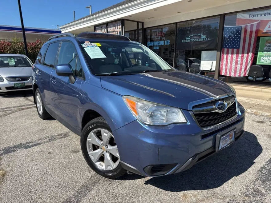2015 Subaru Forester 2.5i Premium photo 1