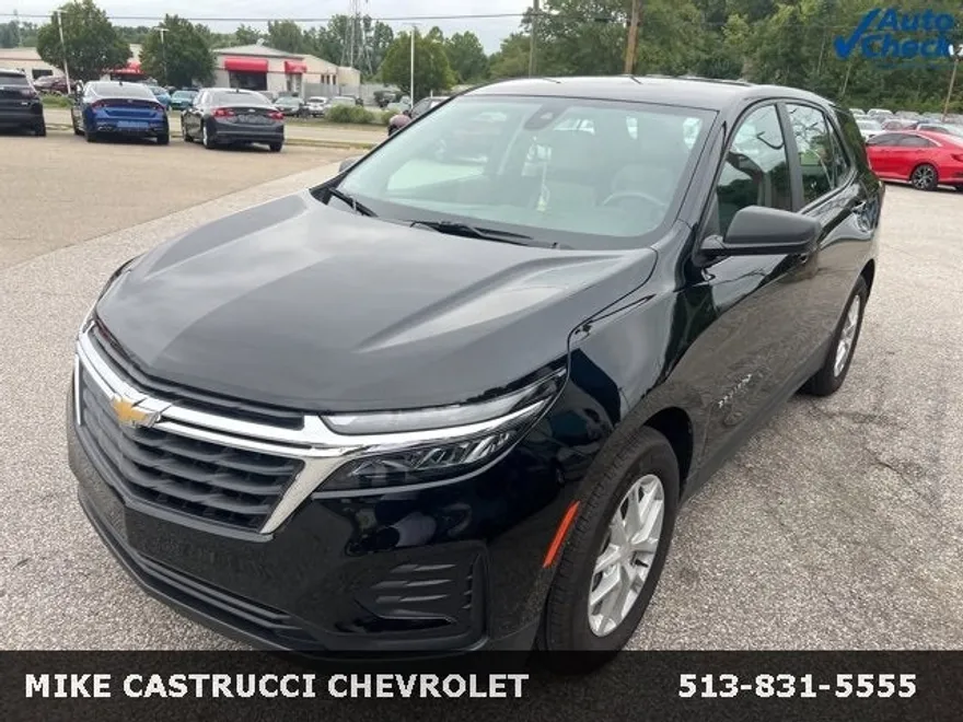2024 Chevrolet Equinox LS photo 1