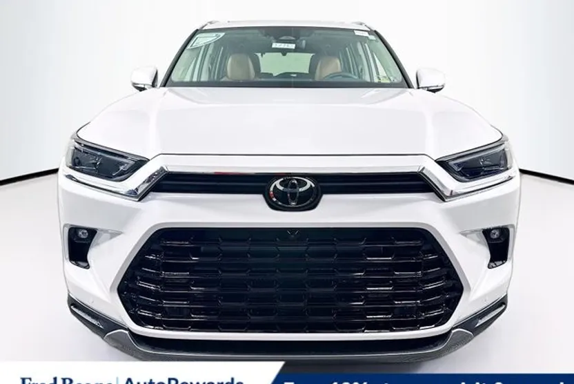 2026 Toyota Grand Highlander Platinum AWD photo 1