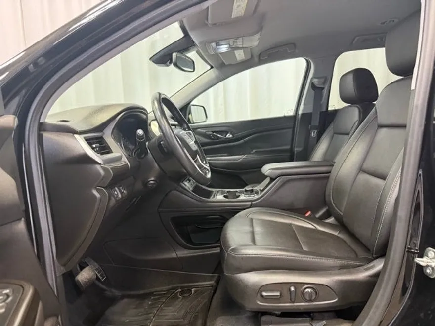 2022 Gmc Acadia SLT photo 1