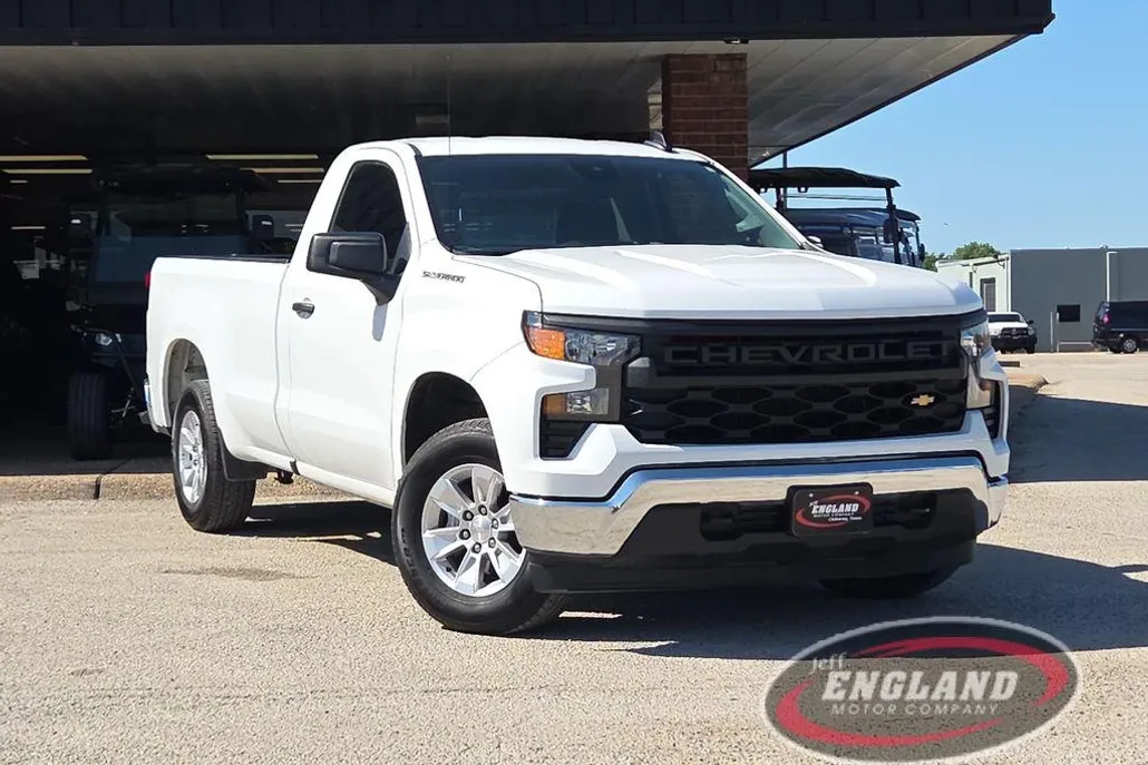 2024 Chevrolet Silverado 1500 LT photo 1