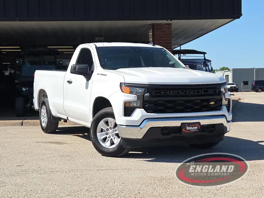 2024 Chevrolet Silverado 1500 LT photo 1
