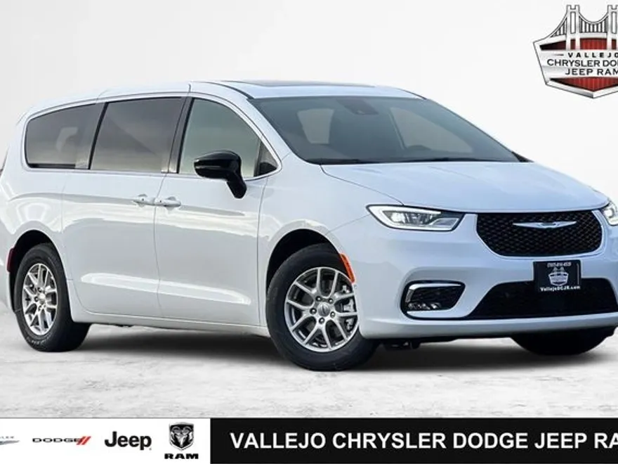 2025 Chrysler Pacifica photo 1