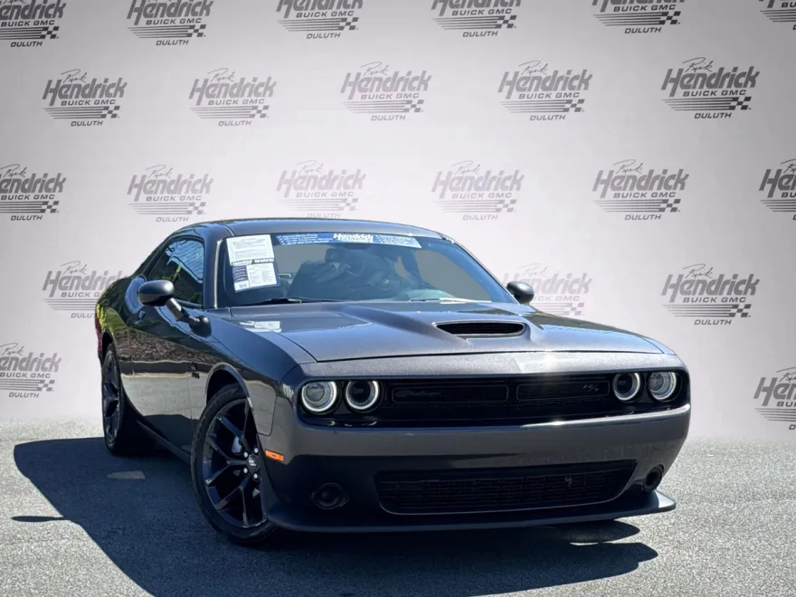 2023 Dodge Challenger R/T photo 1