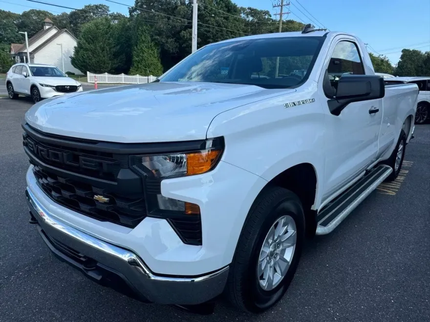 2024 Chevrolet Silverado 1500 photo 1