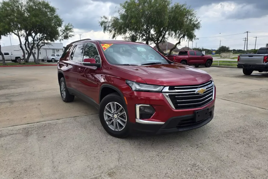 2023 Chevrolet Traverse Cloth 1LT photo 1