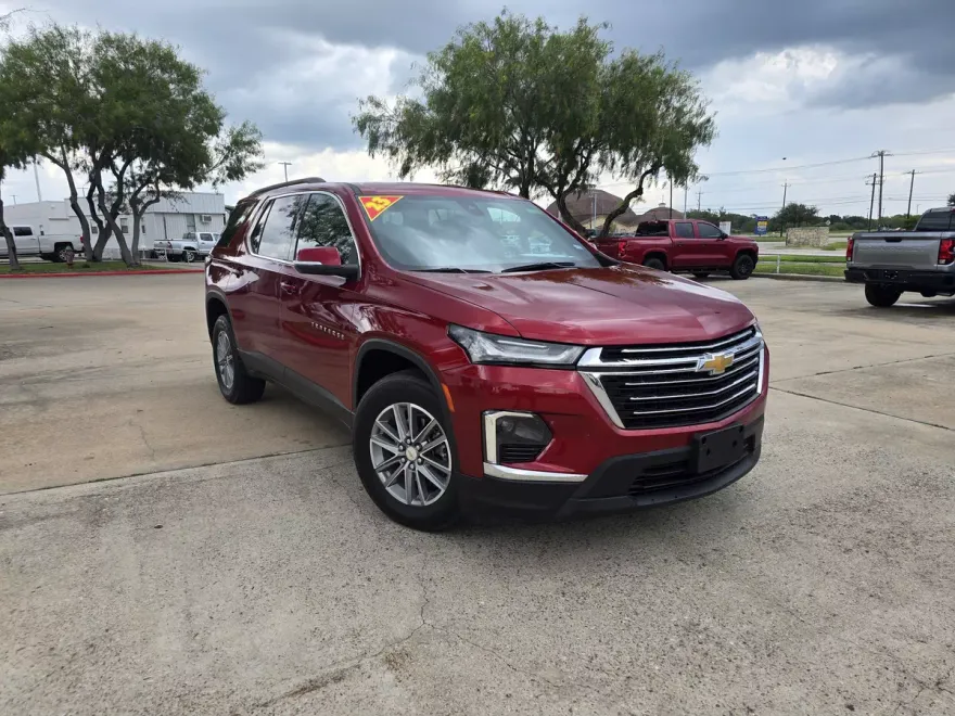 2023 Chevrolet Traverse Cloth 1LT photo 1