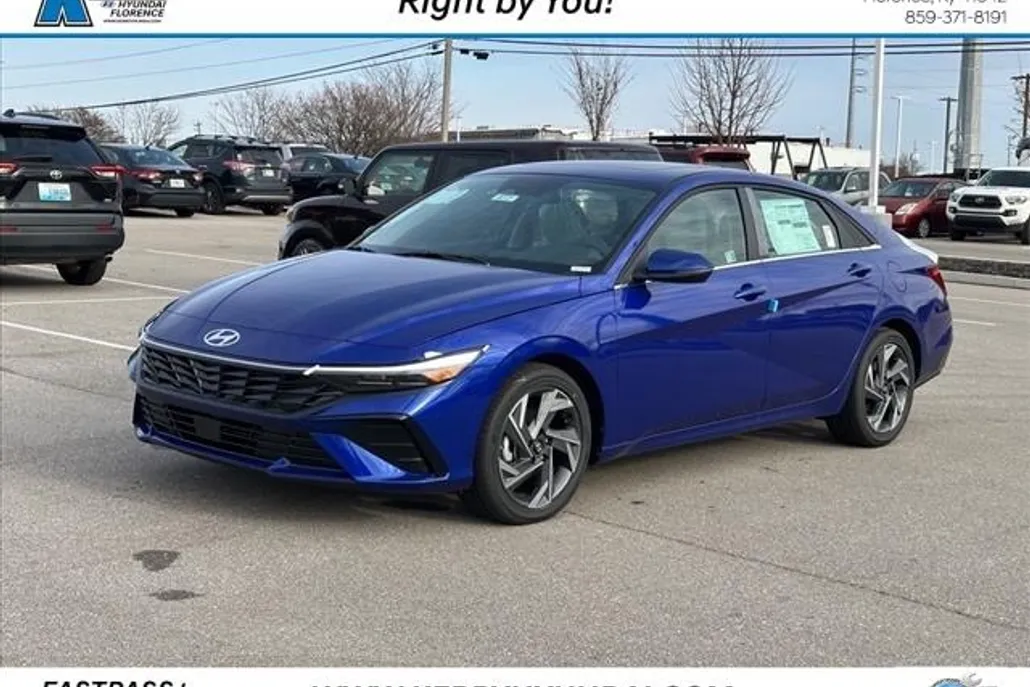 2025 Hyundai Elantra Limited photo 1