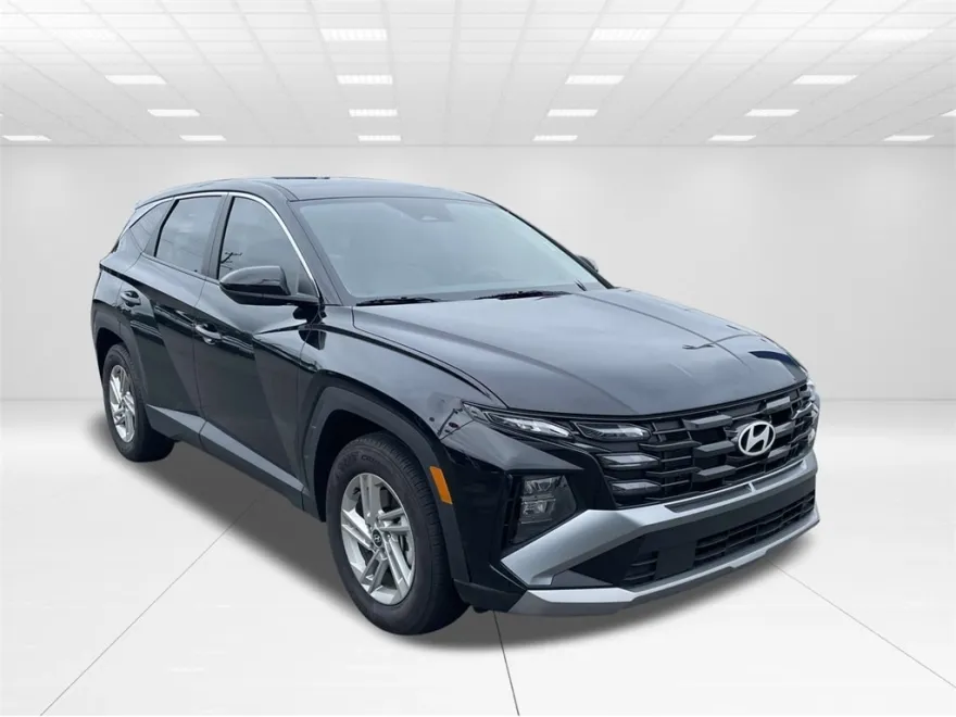 2025 Hyundai Tucson SE photo 1