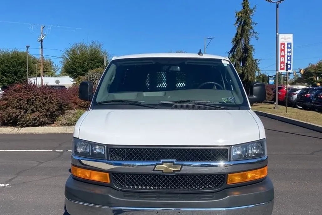 2023 Chevrolet Express 2500 Work Cargo Van photo 1