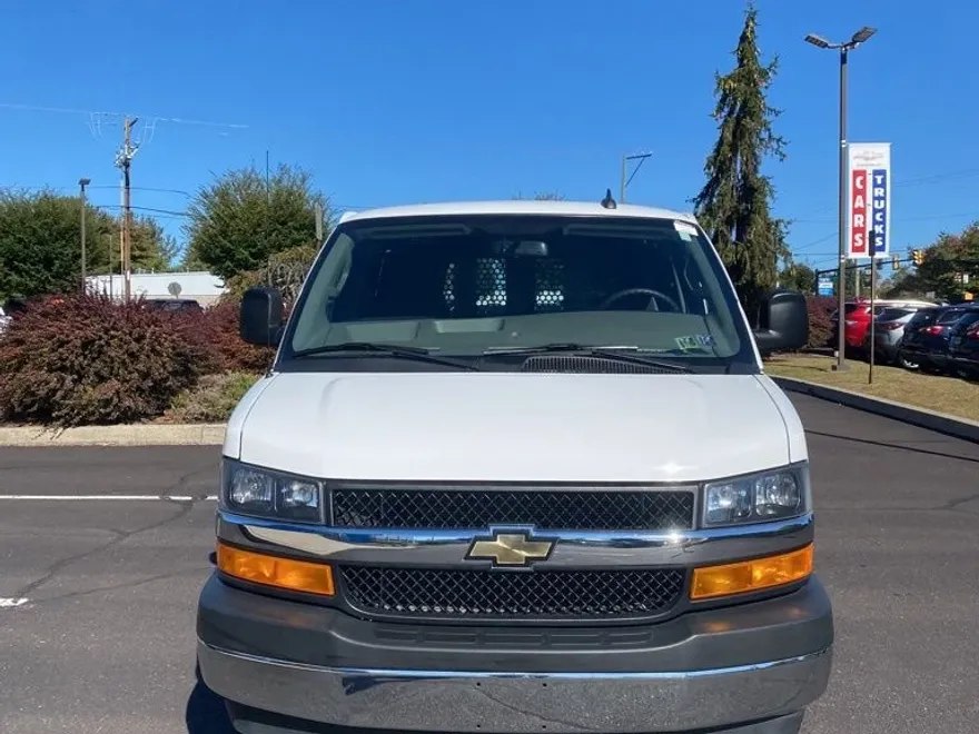 2023 Chevrolet Express 2500 Work Cargo Van photo 1