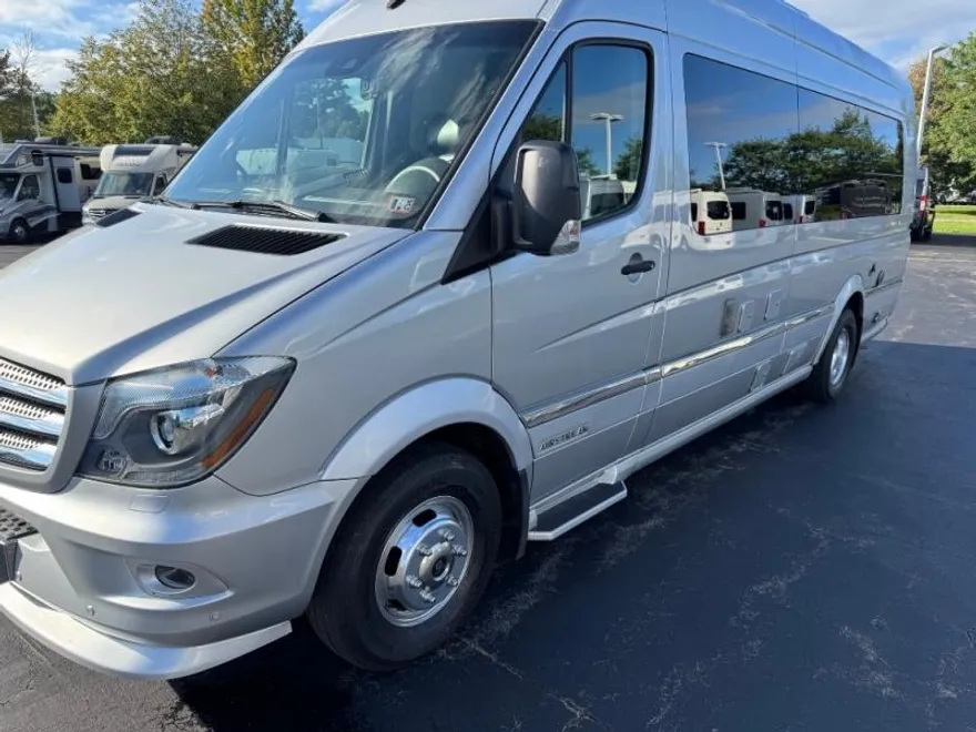 2017 Mercedes Benz Sprinter 3500 photo 1