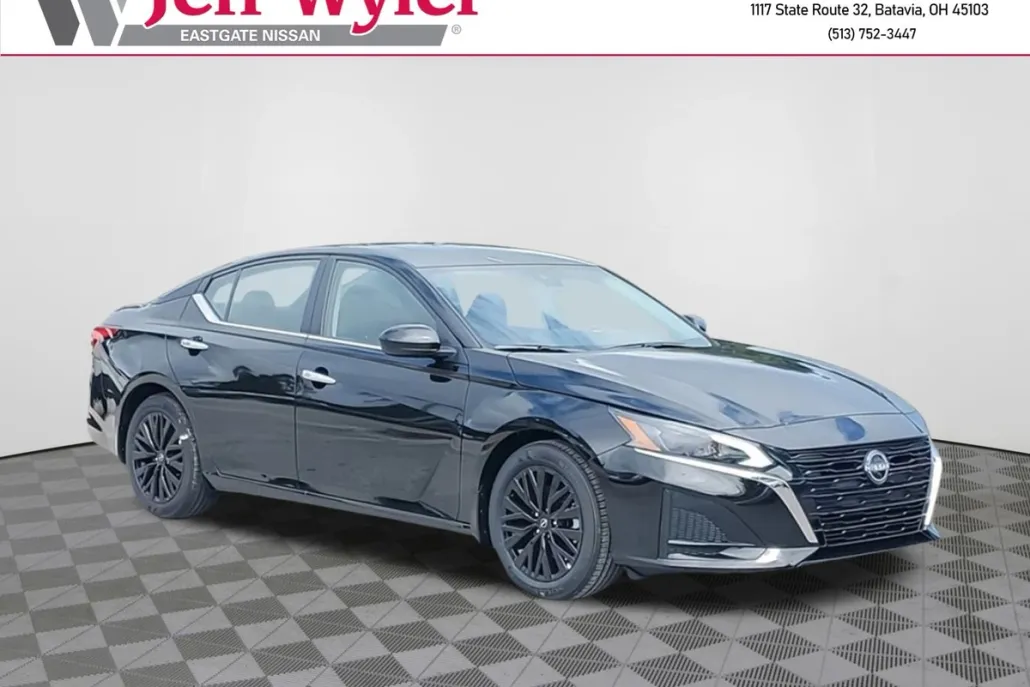 2025 Nissan Altima SV photo 1